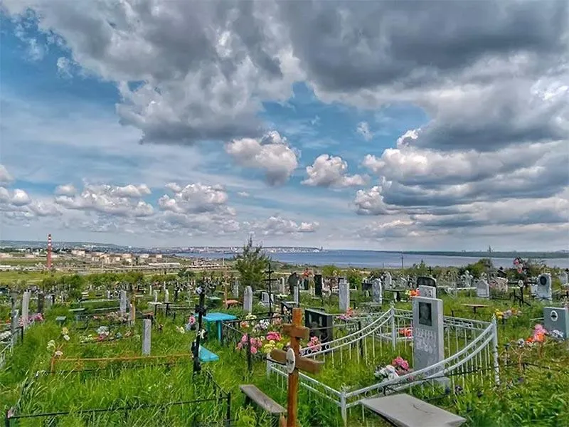 Увекское кладбище